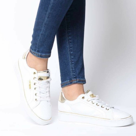 Guess Fl5Bekfal12 In White Gold For Women | Lace up Beckie  NEW GUESS Beckie White Gold Sneaker SZ 9